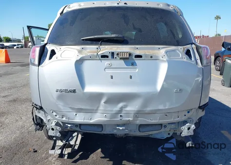 2018 Toyota Rav4 Le z USA, uszkodzony, nr VIN 2T3ZFREV8JW460034